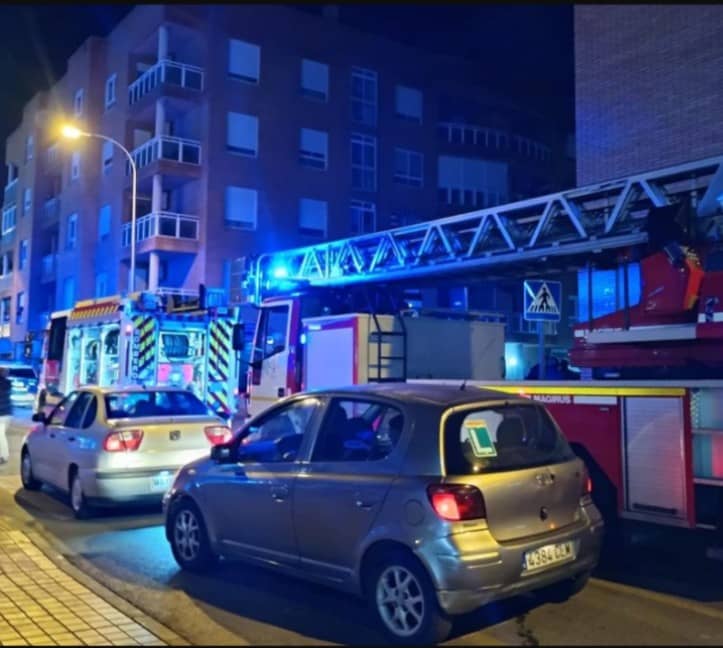 Incendio en Cortijo Grande: alarma por un cuadro eléctrico en un bloque